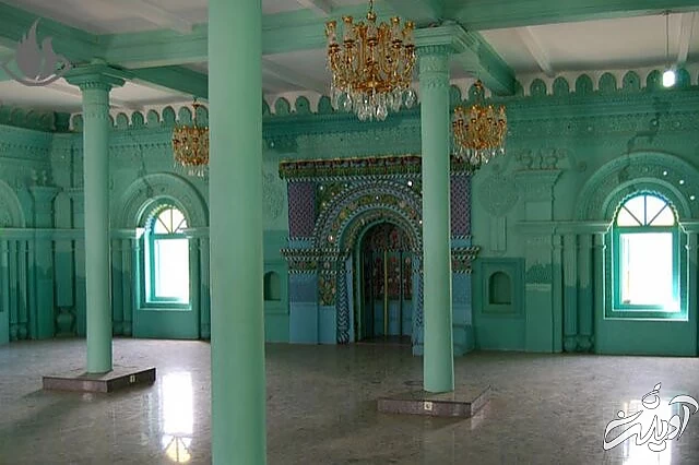 دَرهای این مسجد چرا همیشه بسته است؟